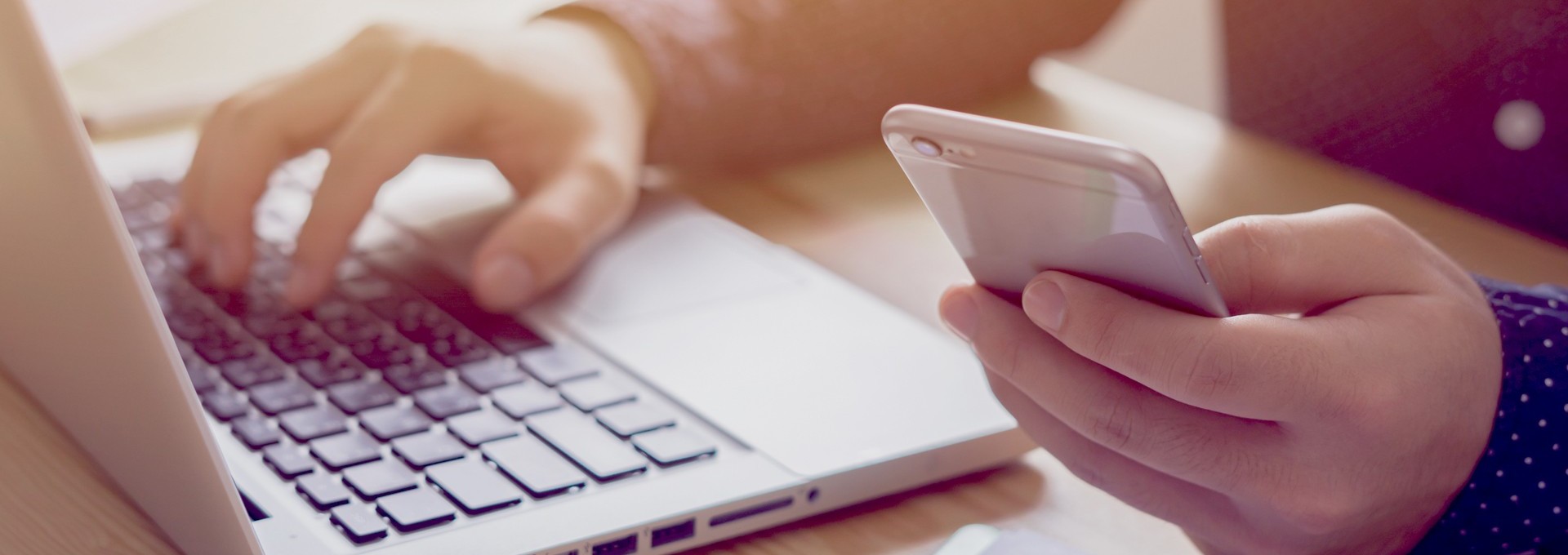 Handy und Laptop